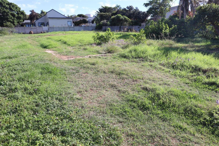 0 Bedroom Property for Sale in Wavecrest Eastern Cape
